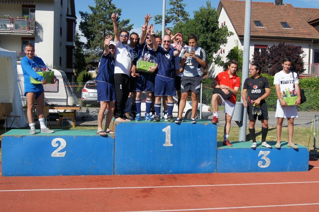 preisverteilung kat.hn platz 1-3 team grafschaft 08 dukagjini fc internationale